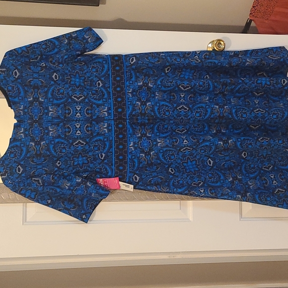 Dress - Picture 5 of 5